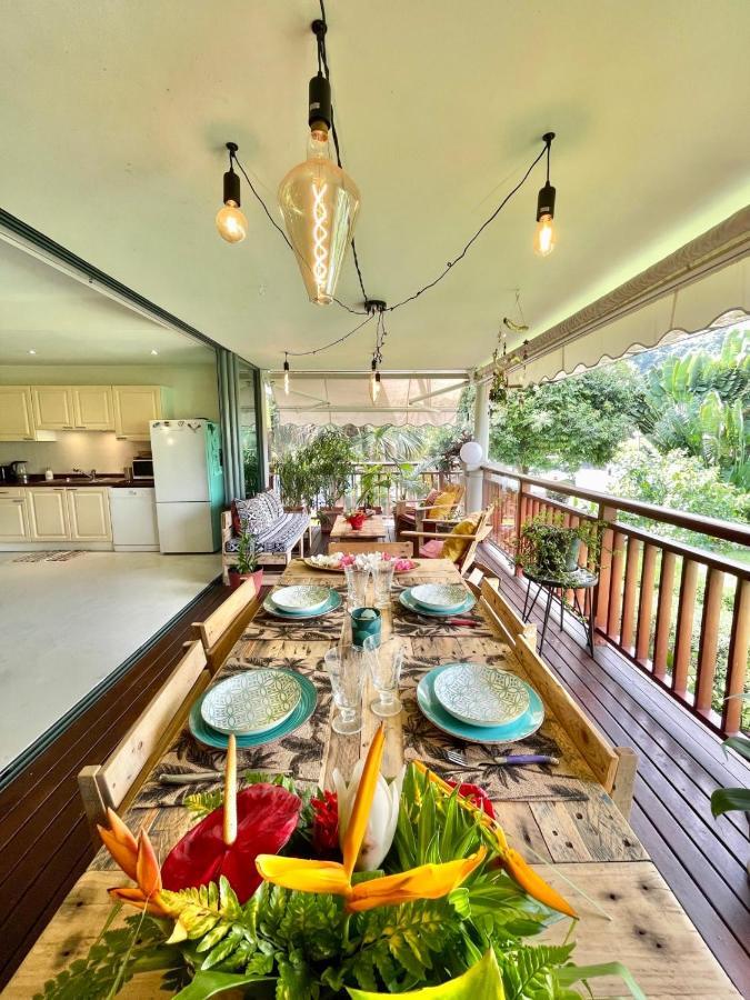 Vaiava Beach Carlton- Tahiti - Beachfront Luxury Residence & Pool - 4 Pers Punaauia  ภายนอก รูปภาพ
