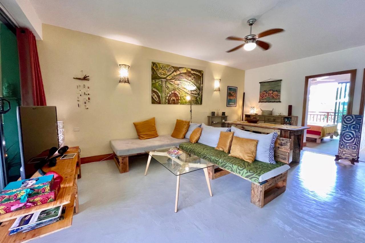 Vaiava Beach Carlton- Tahiti - Beachfront Luxury Residence & Pool - 4 Pers Punaauia  ภายนอก รูปภาพ