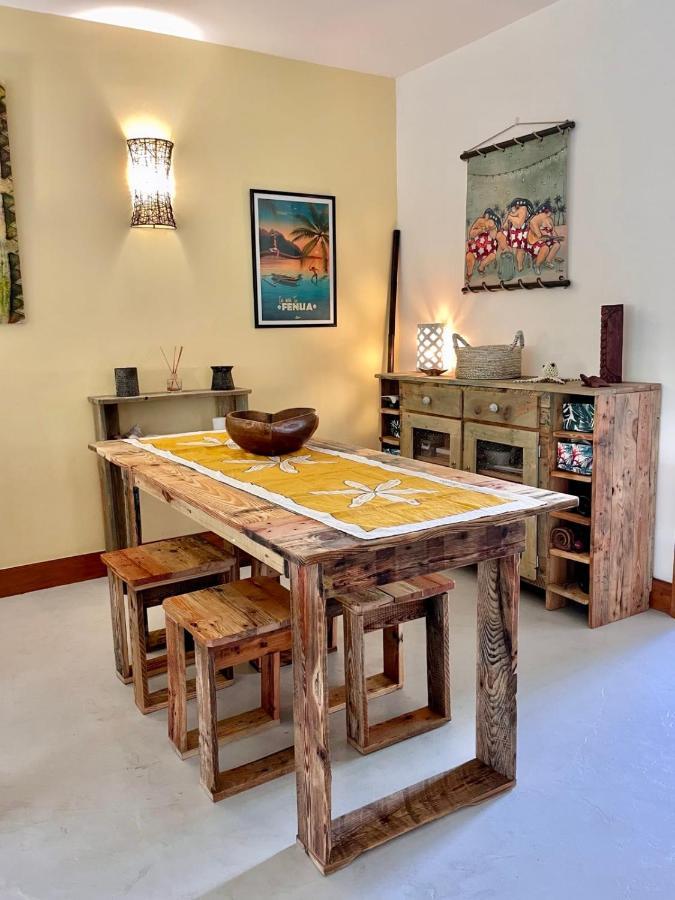Vaiava Beach Carlton- Tahiti - Beachfront Luxury Residence & Pool - 4 Pers Punaauia  ภายนอก รูปภาพ