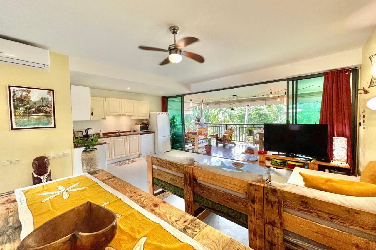 Vaiava Beach Carlton- Tahiti - Beachfront Luxury Residence & Pool - 4 Pers Punaauia  ภายนอก รูปภาพ