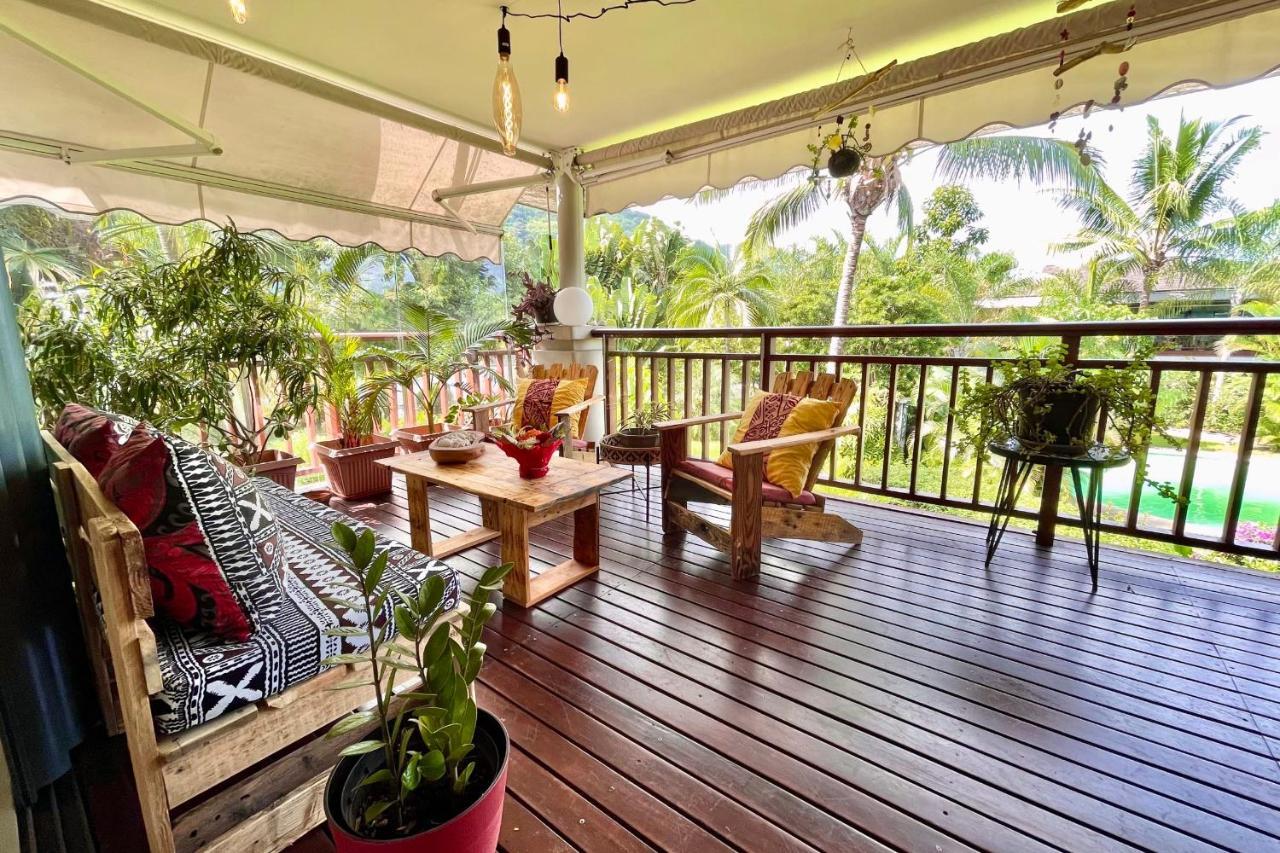 Vaiava Beach Carlton- Tahiti - Beachfront Luxury Residence & Pool - 4 Pers Punaauia  ภายนอก รูปภาพ